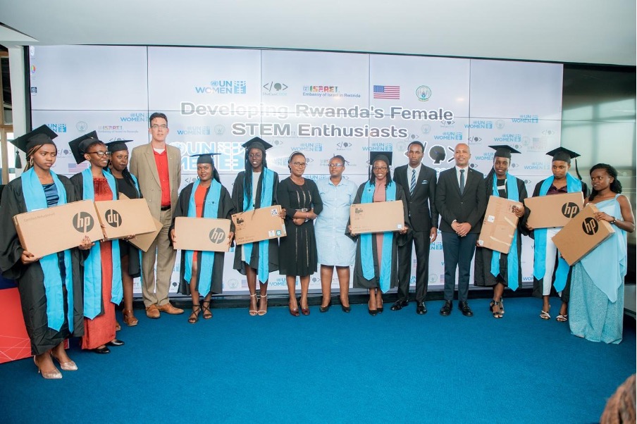 Ten students receiving laptops after graduation. (Photo: Igire Rwanda)
