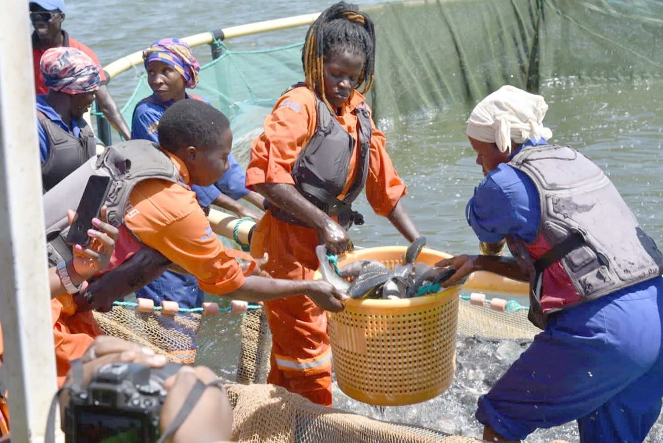 Women fishing in Lake Victoria. Photo: UN Women/Luke Horswell
