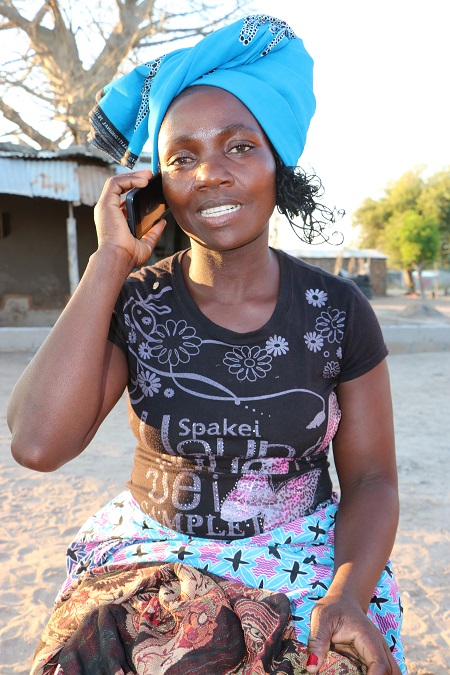 Glória Mabunda was forced to leave school when she became pregnant. Now at age 34, after divorcing her husband, she's taking a second chance at getting an education. Photo: UN Women/Bonaventura Veja