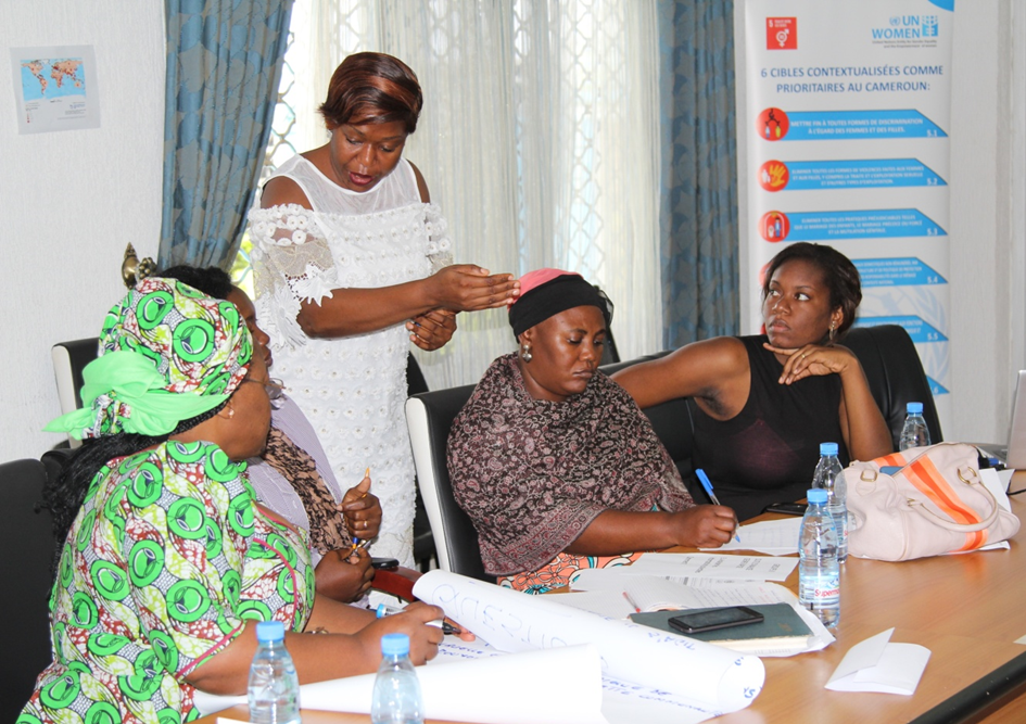 Nicoletta NGAMBI, Gender and humanitarian Expert (UN Women), making inputs during group work session.