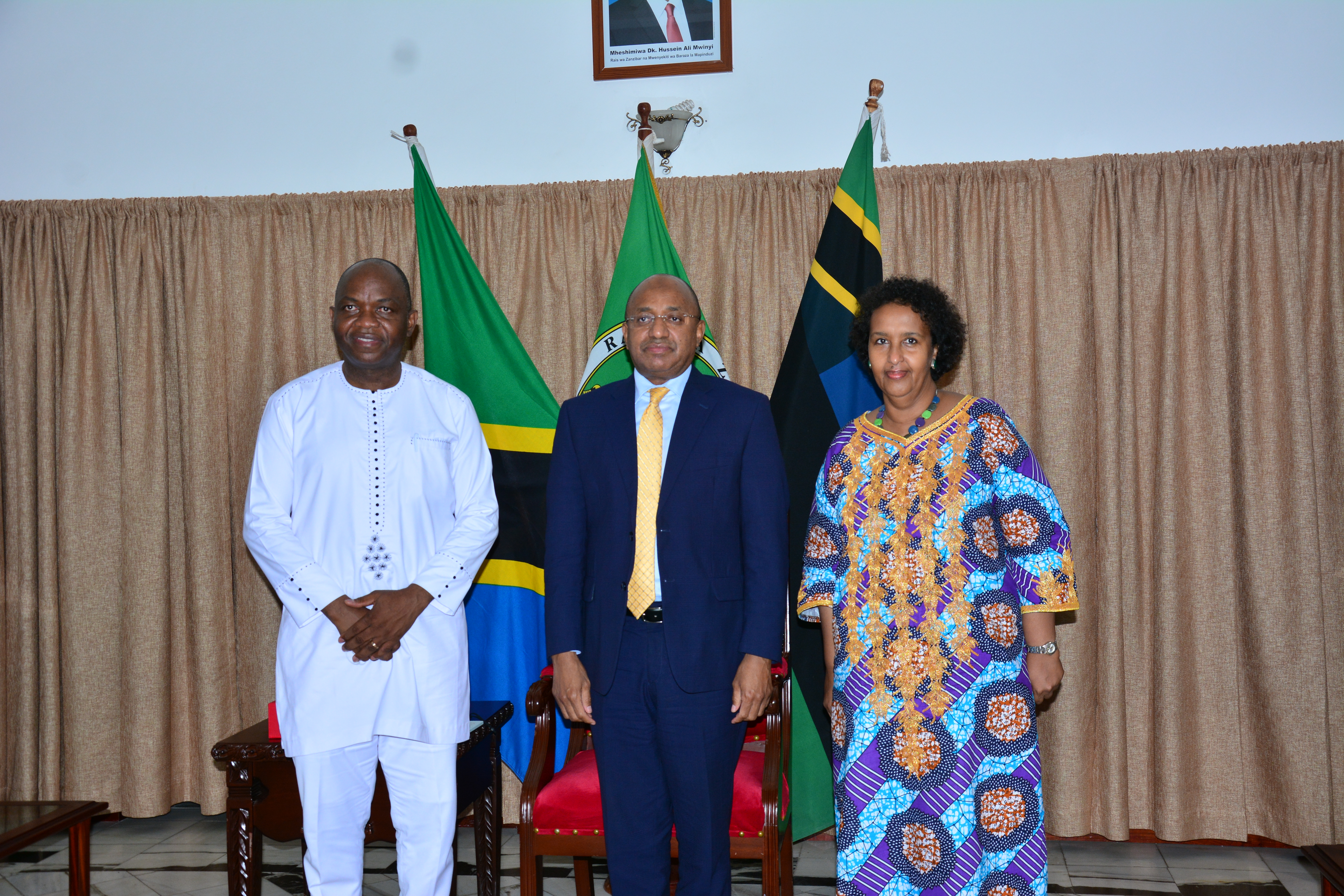 Dr. Maxime with the president of Zanzibar and UN representative