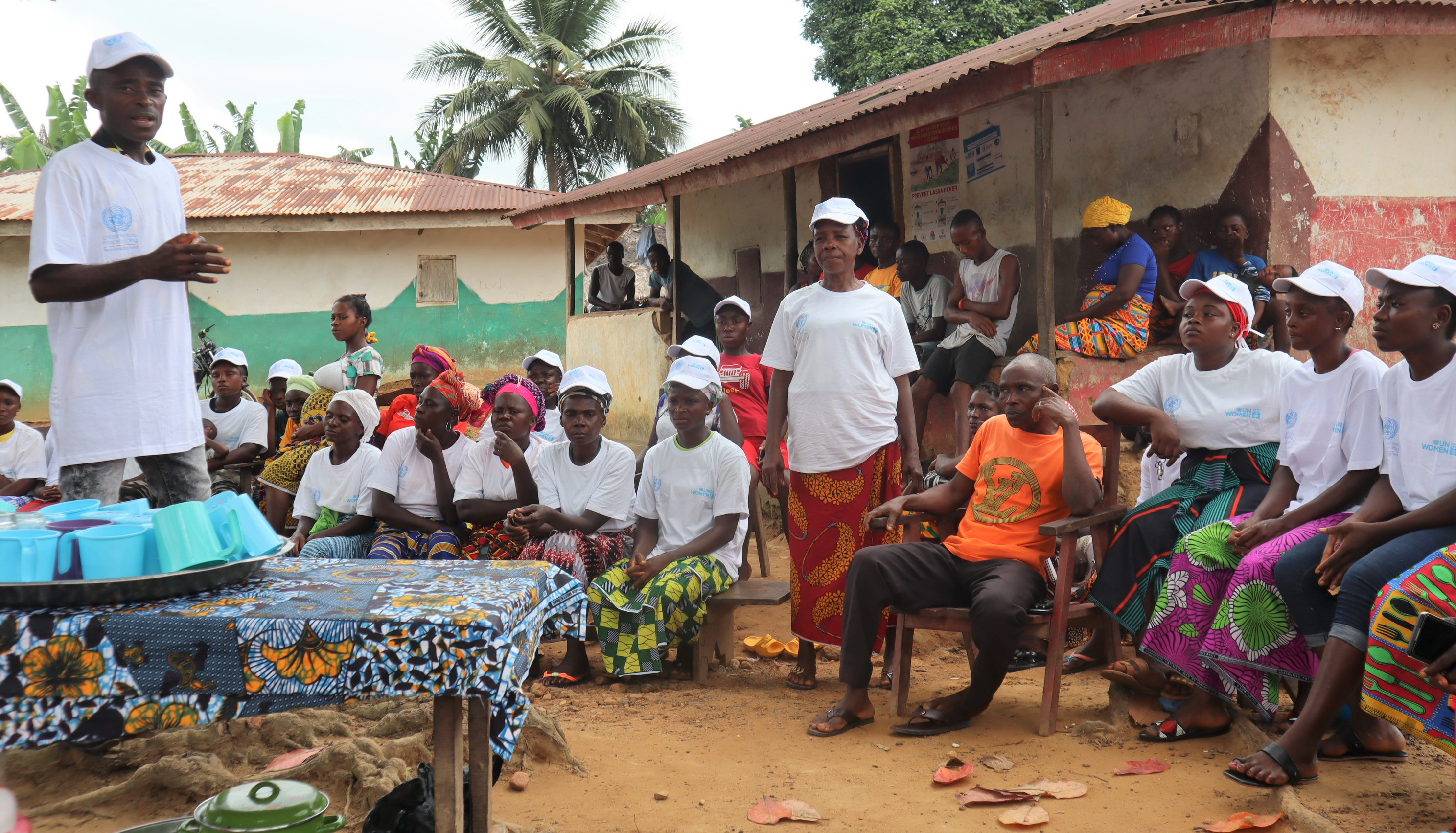 Beneficiaries of the Peace Hut in Tamba Community, Maryland County. Photo @UN Women Liberia/ John Monibah