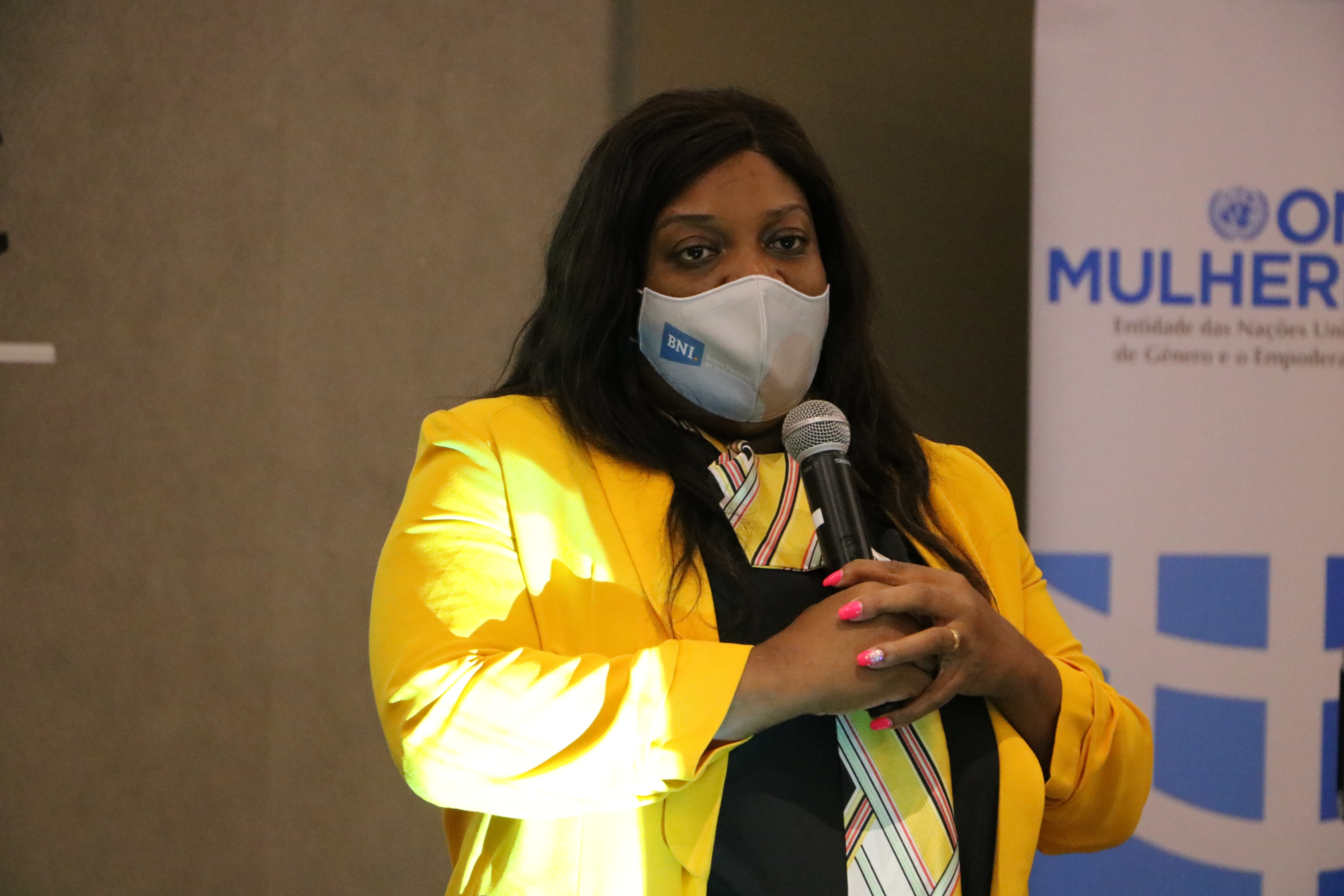 Image 3: Ancha Omar (Representing the National Investment Bank), reflects on the financial impacts of the pandemic, with particular focus on the Government-initiated COVID-19 credit lines. (C. Costa / UN Women)