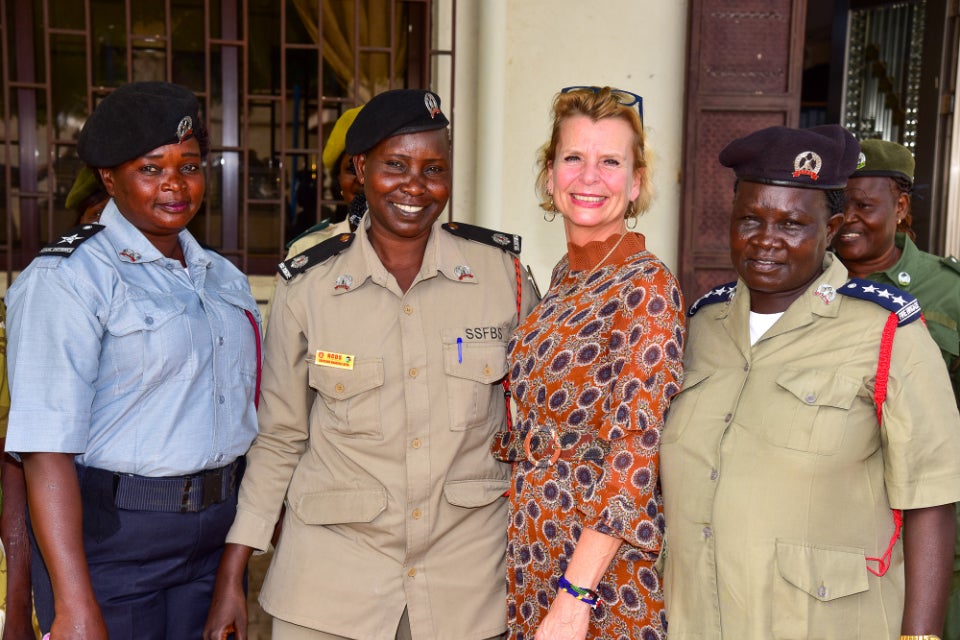 Members of the Women’s Security Sector Network pose for a photo with Ms. Regnér outside the UN Women offices in Juba. 