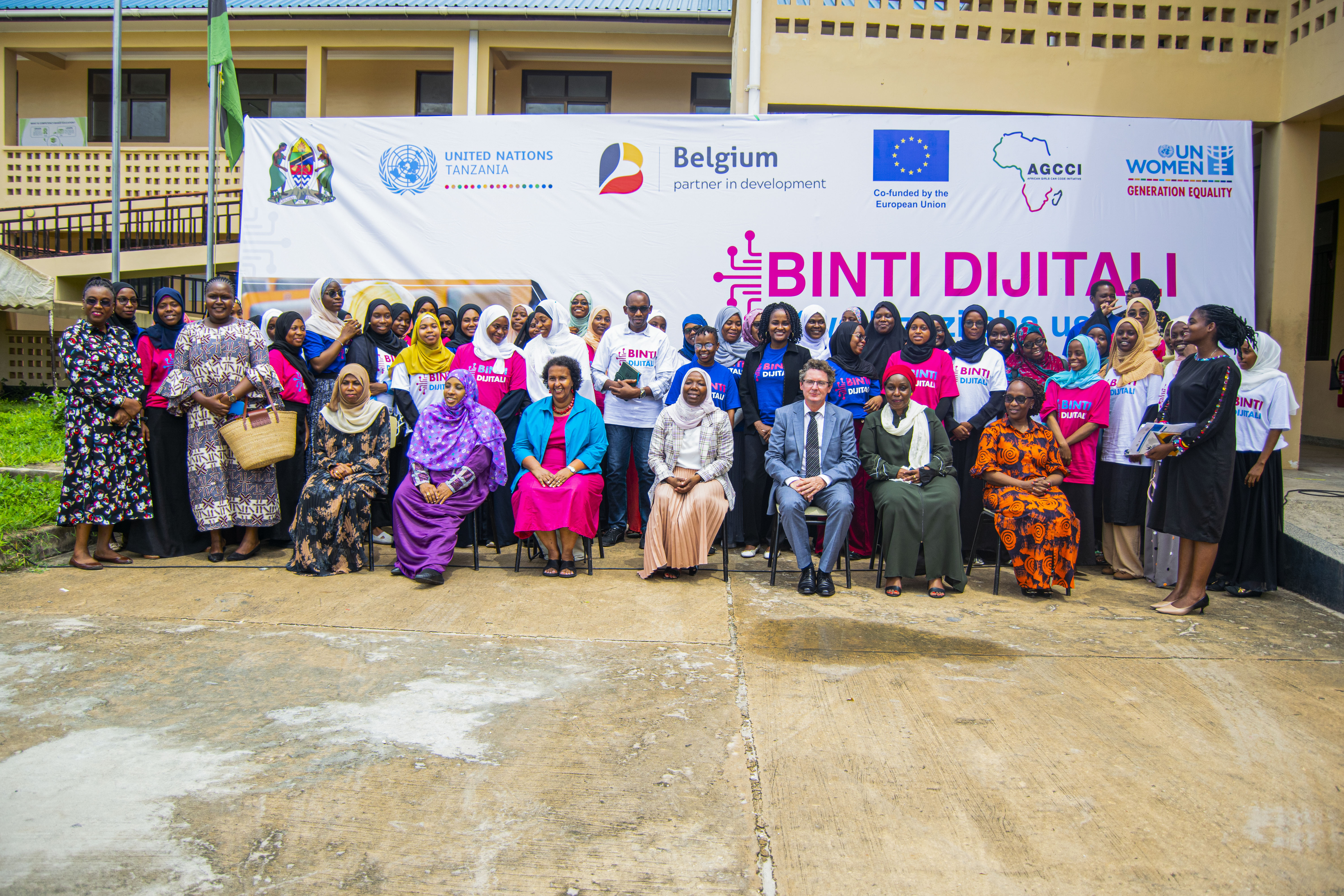 Group photo with some of the partners and beneficiaries of the AGCCI coding camp. Photo UN Women/ Ahmed Iddi