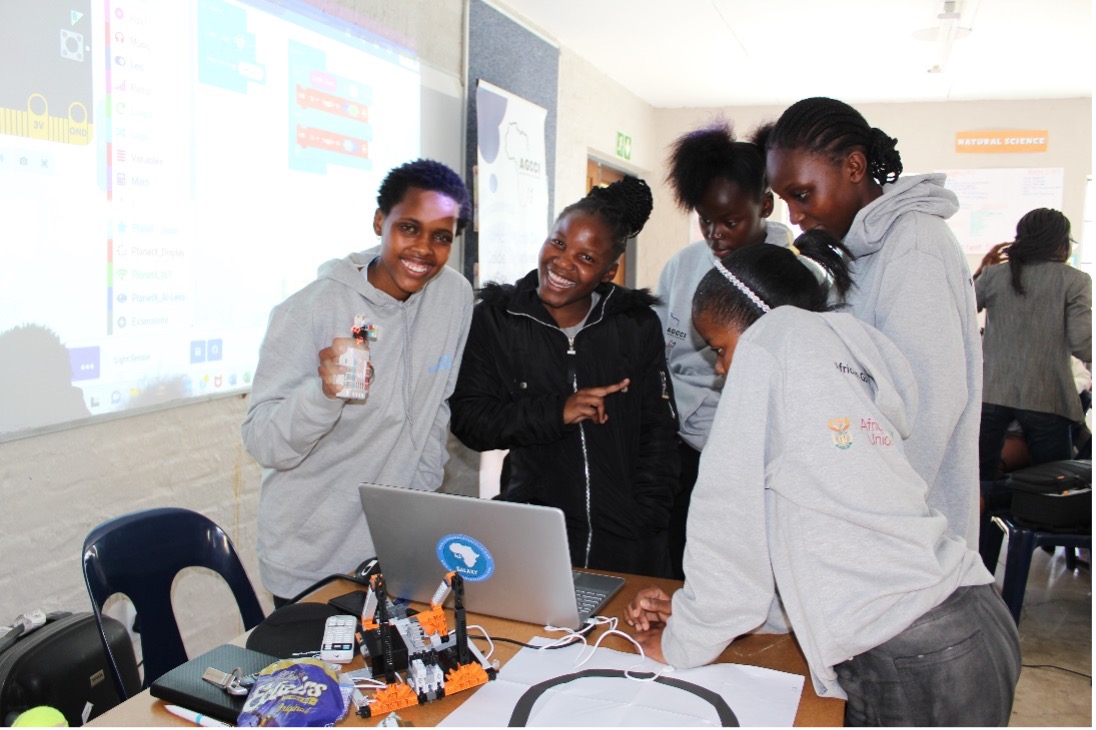 The young women were challenged to come up with tech-based solutions to real-life problems. Photo: Maphuti Mahlaba/UN Women South Africa Multi-Country Office.