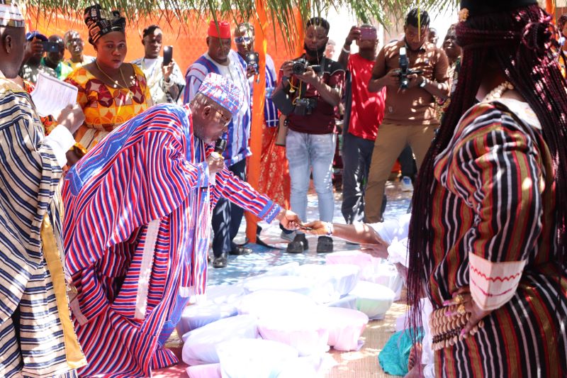 Hand over of FGM tools to Chief Zanzan Karwor, Chairperson of the National Council of Chiefs and Elders. Photo credit @UN Women Liberia