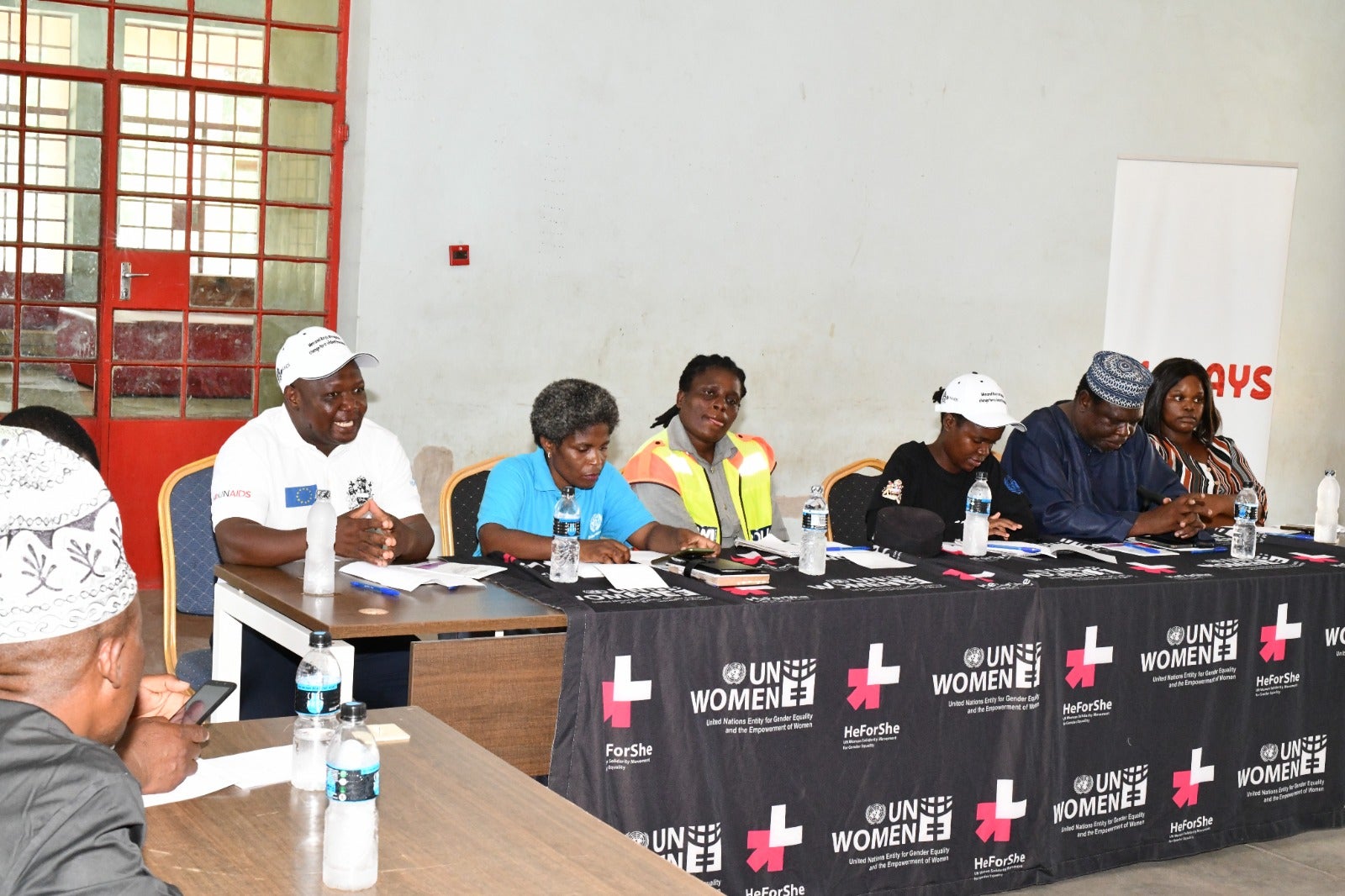 Intergenerational community dialogue at Mangochi, Malawi. Photo: UN Women Malawi.