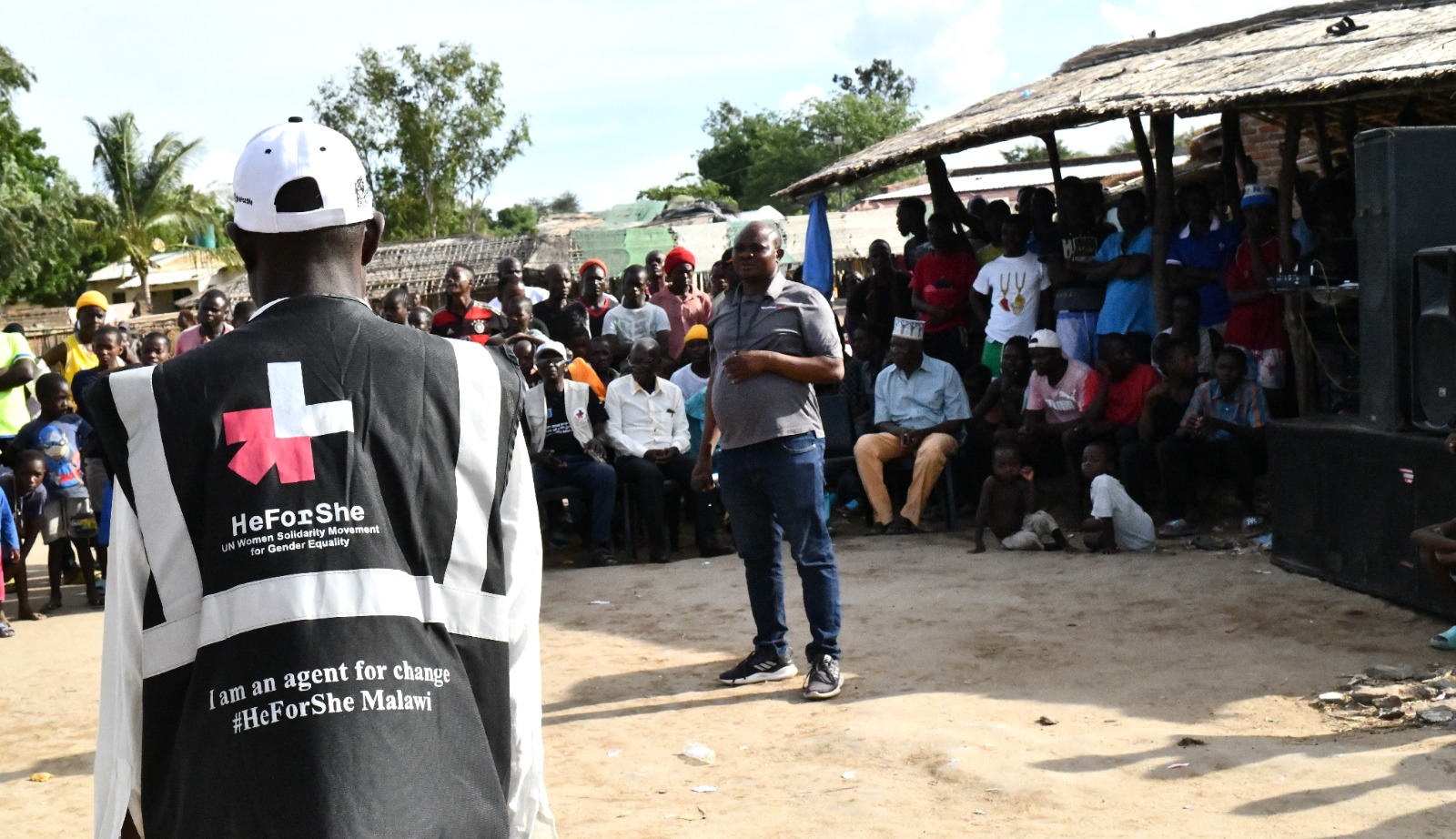 Awareness drive on GBV and HIV prevention in Mangochi, Malawi. Photo: UN Women Malawi. 