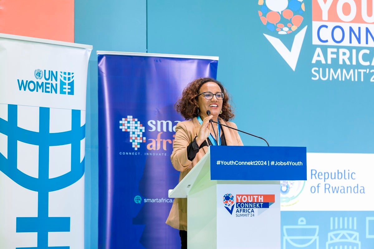 Ms. Tikikel Alemu, UN Women Rwanda Programme Management Specialist, delivering opening remarks at the UN Women and Smart Africa parallel session.