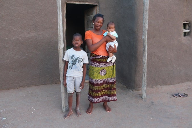 Guelsa Chivodze went back to school at age 30 after being married off at 17 years old. Photo: UN Women/Josina Nhantumbo