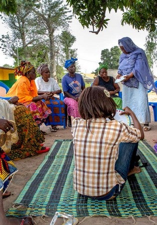 27 per cent of women reported health problems during menstruation. © WSSCC/Javier Acebal