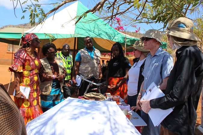 The Regional Director visited persons with albinism to learn more about the protection and promotion of the rights of persons with albinism in Mangochi. Photo: UN Women