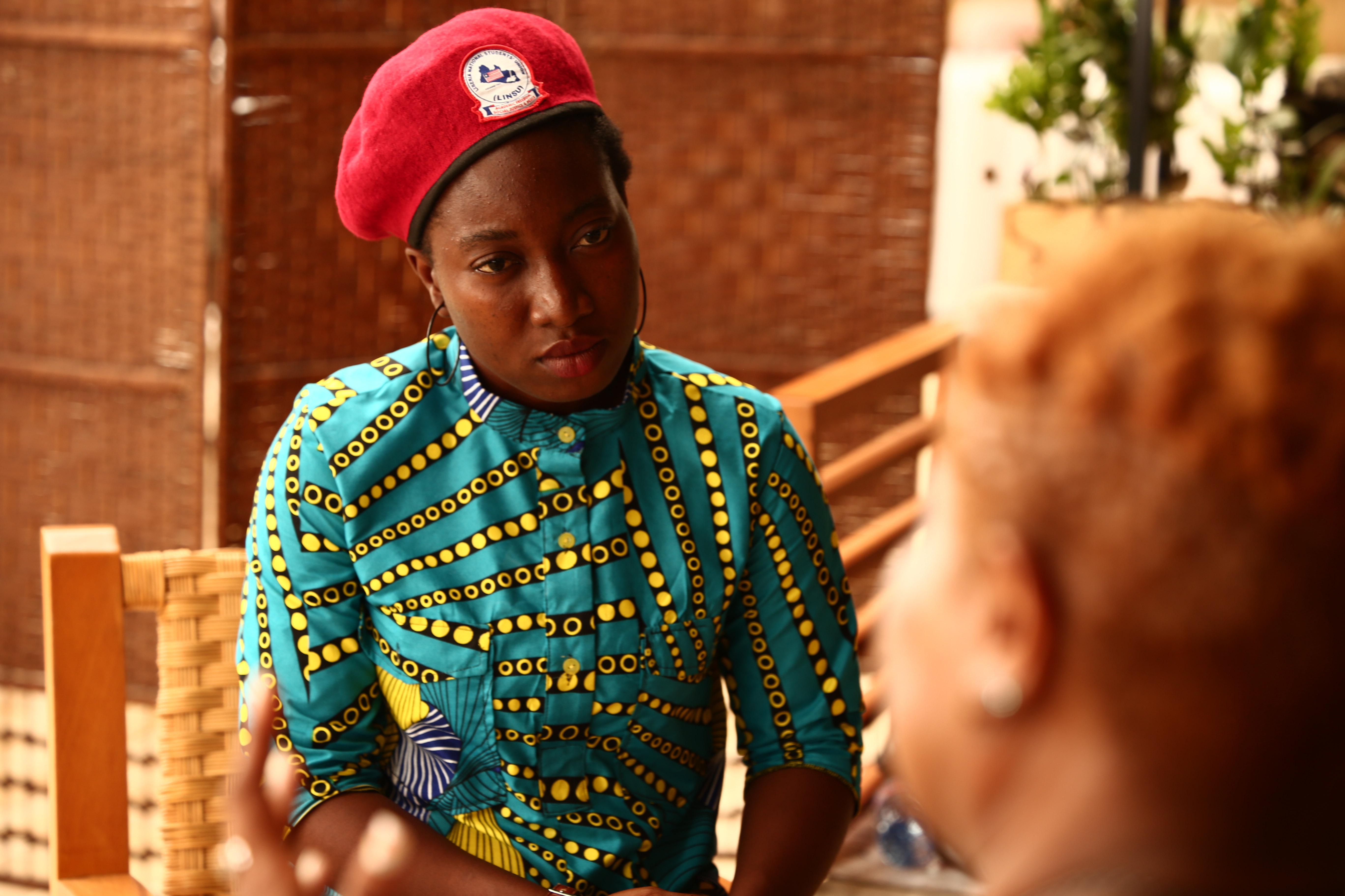 Vickjune Wutoh, Vice President of the Liberian National Students Union and youth activist interviews Tonieh Talery Wiles, a Commissioner at the Independent National Commission on Human Rights. Photo: UN Women, Liberia