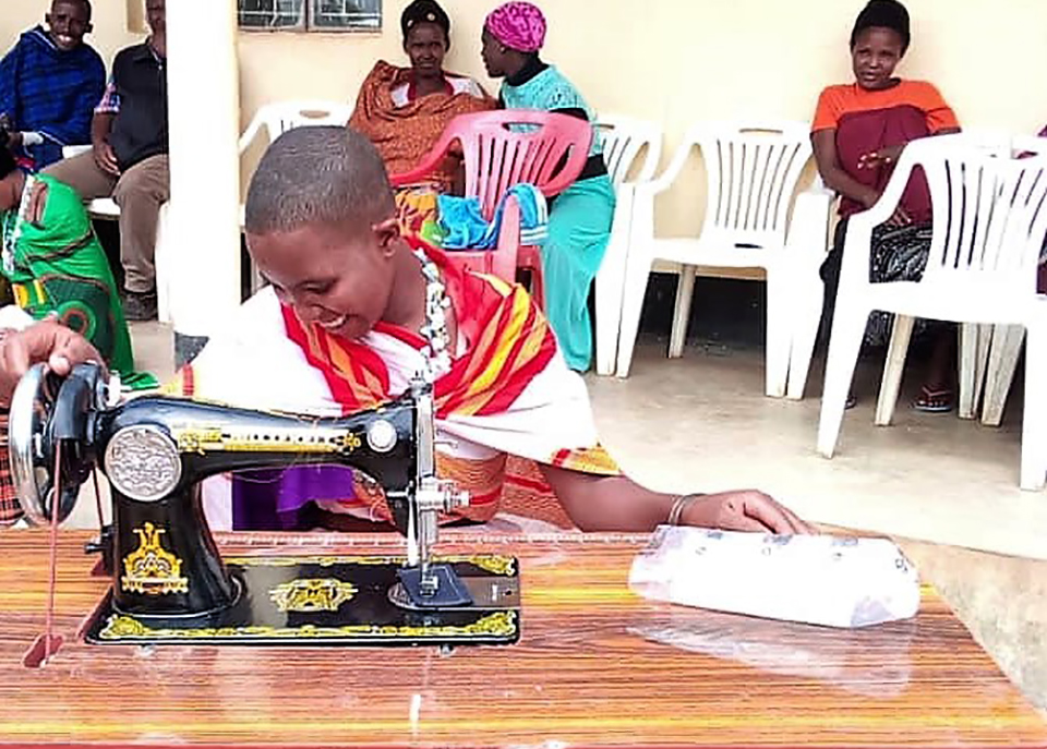 21-year-old Saiton Musa is now expanding her tailoring business after receiving a sewing machine through UN Women’s COVID-19 recovery support-Photo: UN Women