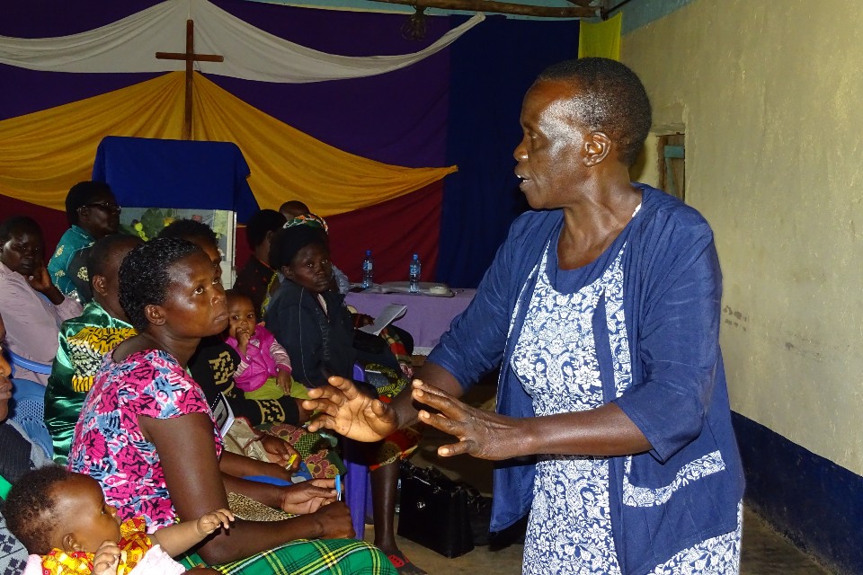 Rosemary Cheptai sensitising women in the Mount Elgon region, Kenya, on peace and security issues. She has been a member of her district’s local peace committee for over 11 years. Photo: Rural Women Peace Link/Wallace Ruto