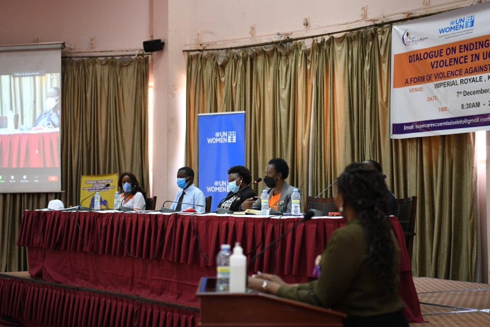 Linneti Kirungi, Dr. Ben Khingi, Rose Sekindi and Samaali Wakhooli participated as a multistakeholder cross sectoral panel during the dialogue (L – R). Photo: UN Women Uganda/Eva Sibanda