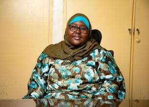 Diénéba Touré, Chargée de programme Éducation et Famille à la Fondation Djigui. Crédit photo : ONU Femmes/Stéphane Joel Dah